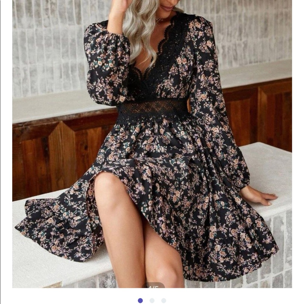 Shein size medium ditsy floral print guipure lace lantern dress